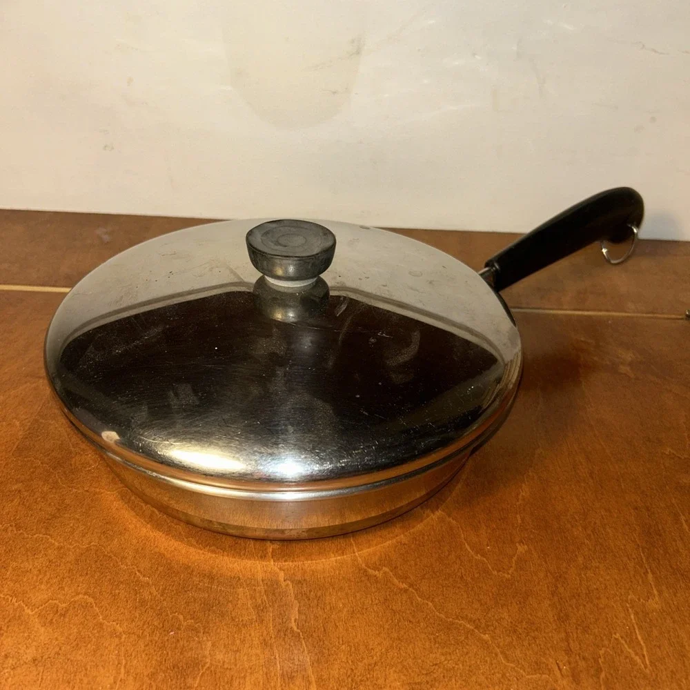 Revere Ware Stainless Steel 9-inch 1801 Copper Bottom Skillet With Lid F1